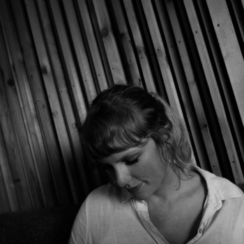 Taylor Swift - Folklore: The Long Pond Studio Sessions (From The Disney+ Special)