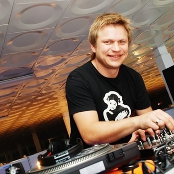 First Day (Estio and Dima House Remix) 
