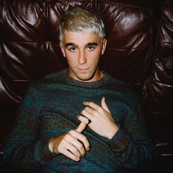 No Less (Single 2015) 