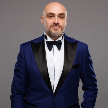 Zərif Gülüşlüm 